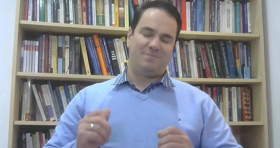 Insight Cadarços, maçanetas e a pressão por falar rápido